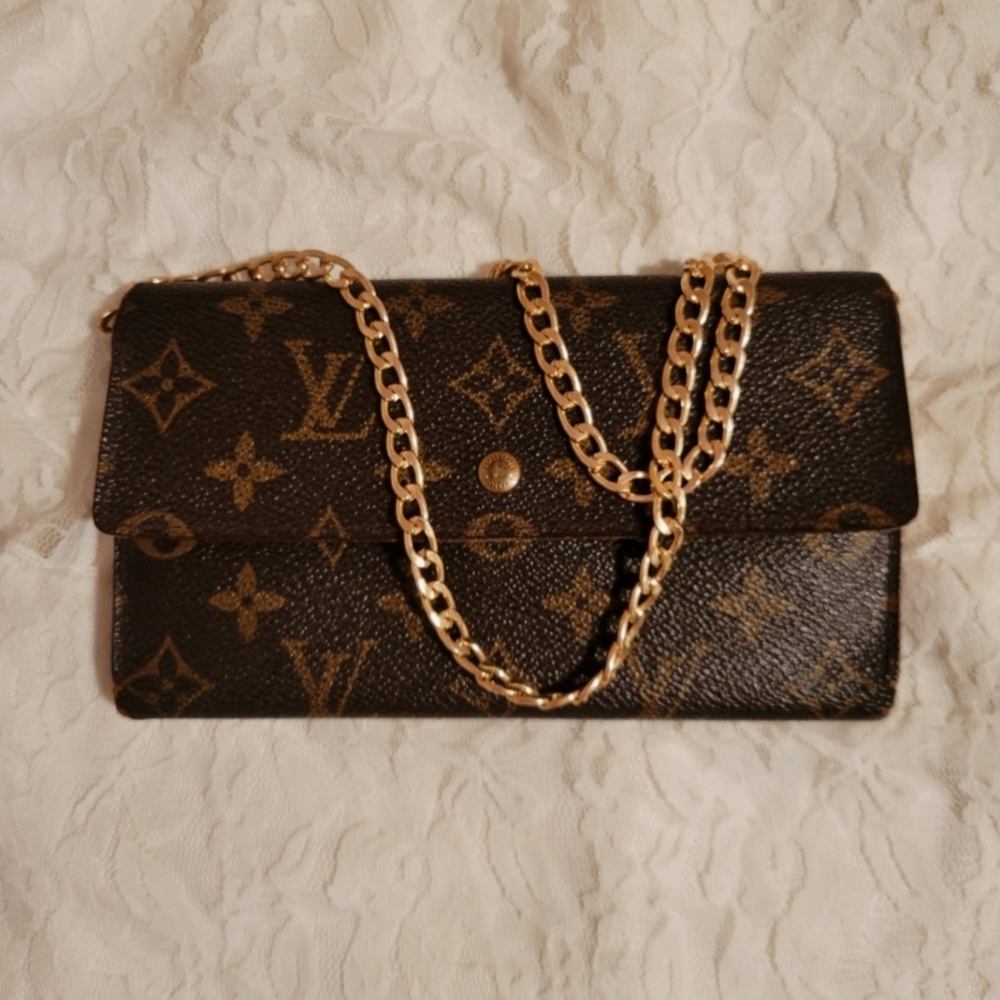LV wallet on a chain